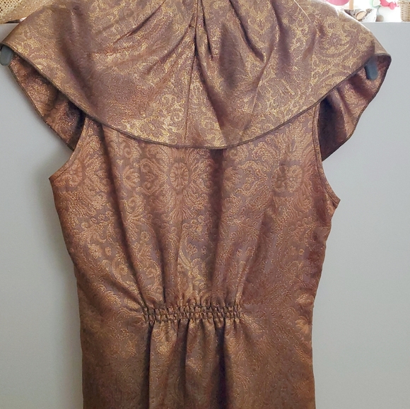 BCBG max Azria, SizeXXS Metallic Gold Sleeveless Top - Picture 2 of 5